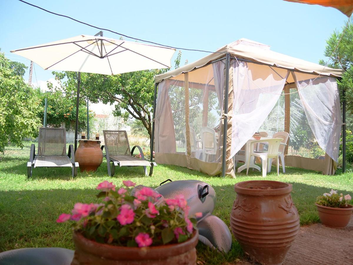 Villa Verde 200 Meters From The Beach Nea Iraklitsa Exterior foto